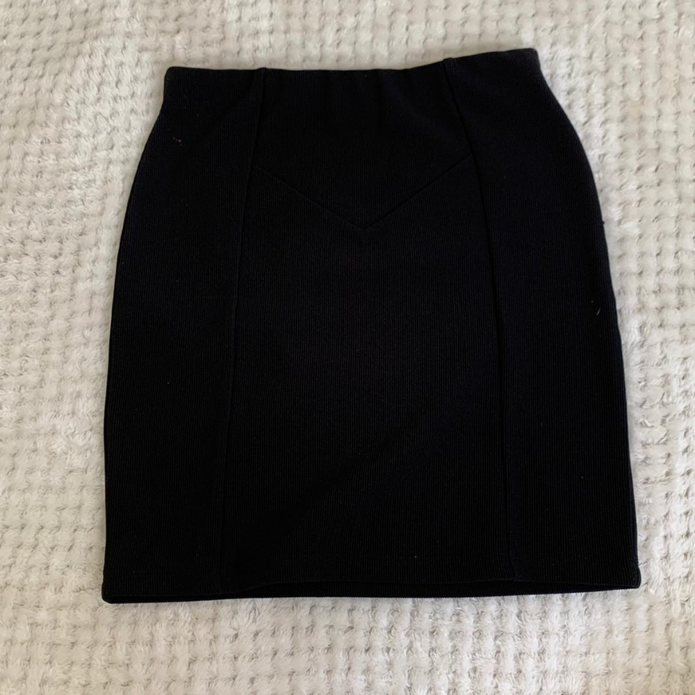 Cute black body con skirt